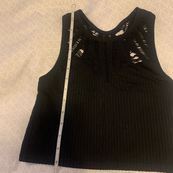 Express Distressed Ribbed Crop Top - Picture 5 of 6